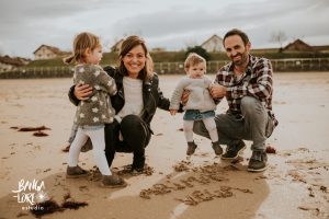sesiones familia fotos donostia reportajes niños de fotografia irun renteria BangaLore Estudio-220